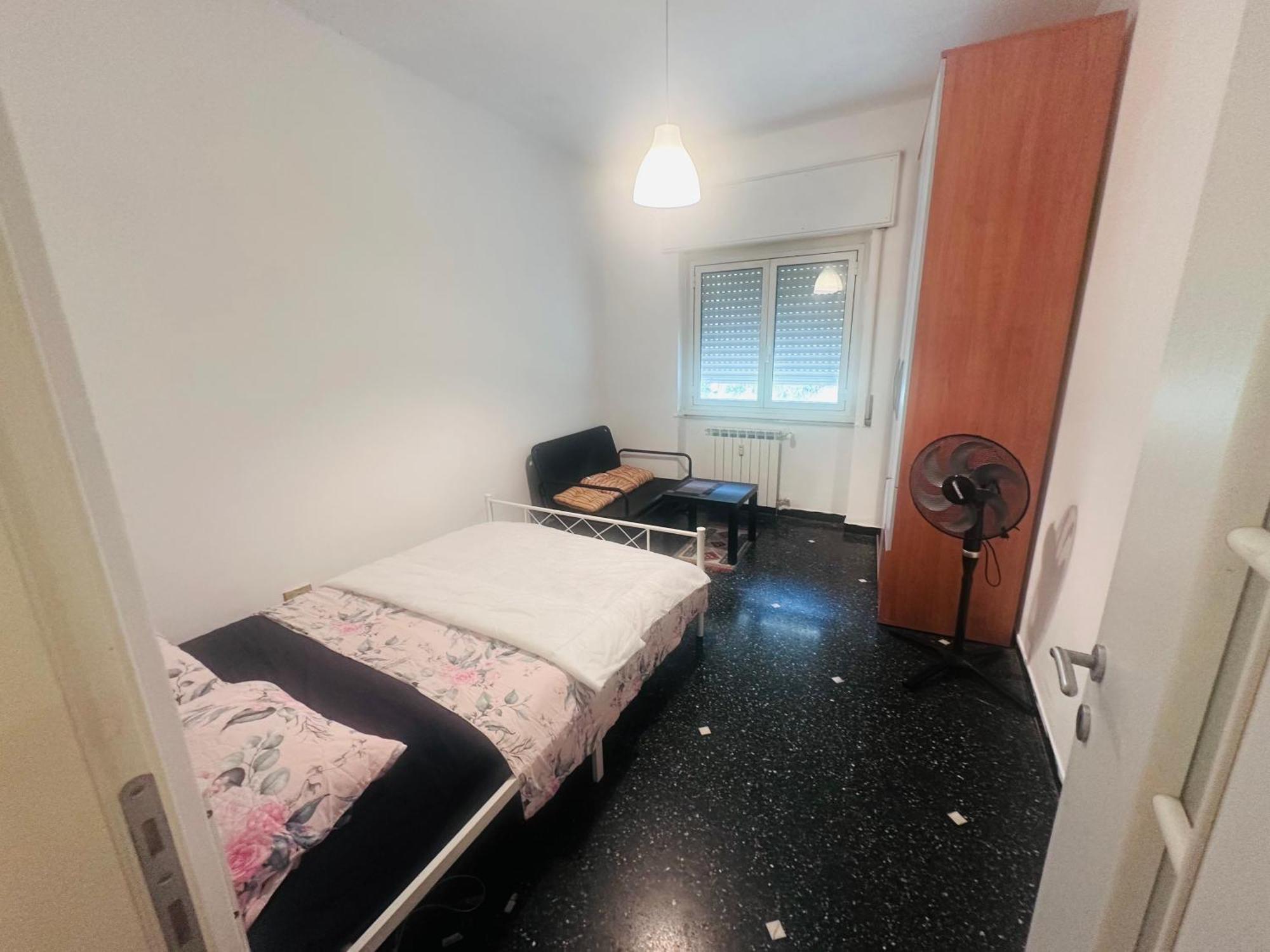 Entire 3 Bed Rooms Apartment,Centrum Генуа Екстериор снимка