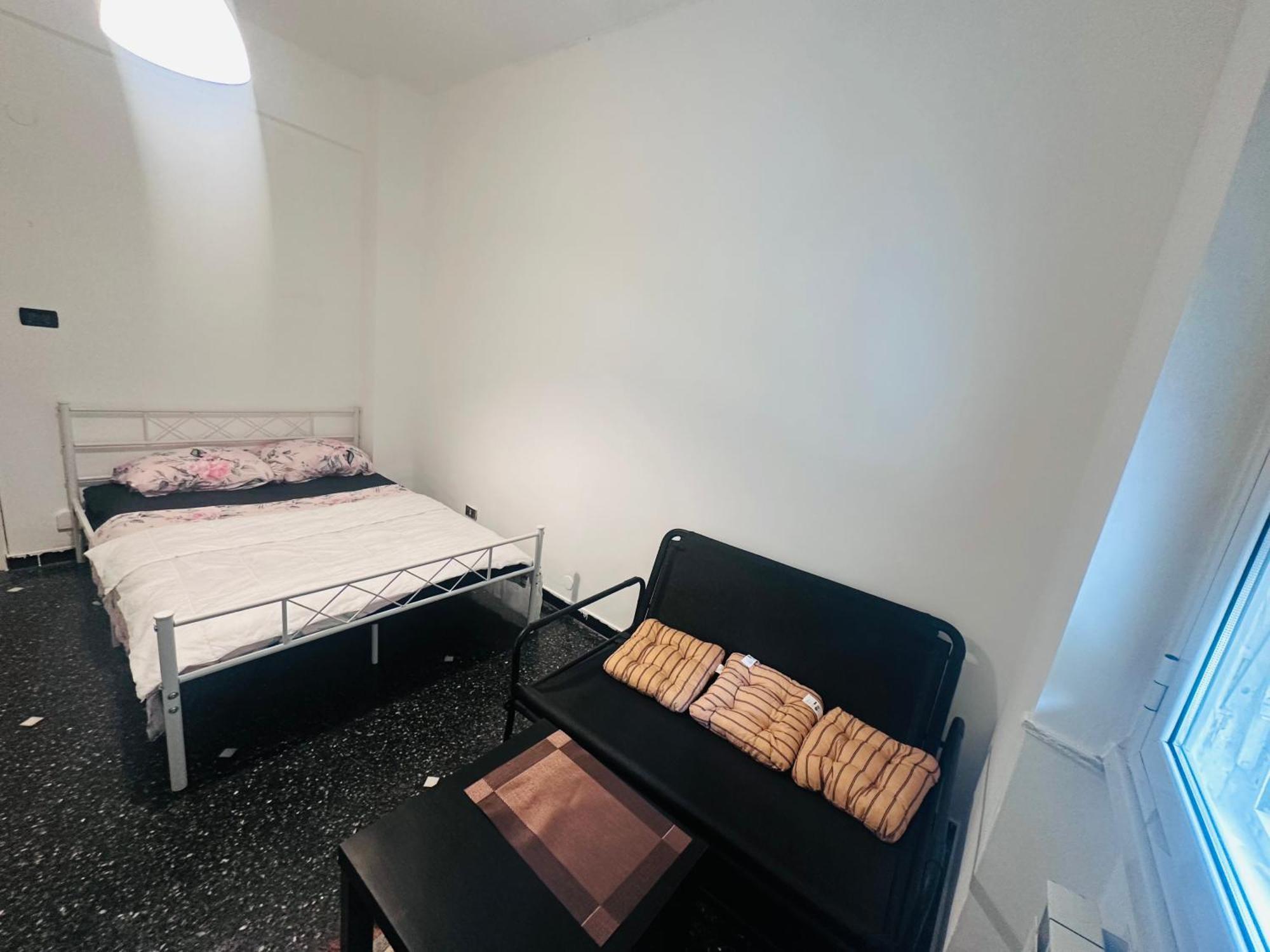 Entire 3 Bed Rooms Apartment,Centrum Генуа Екстериор снимка